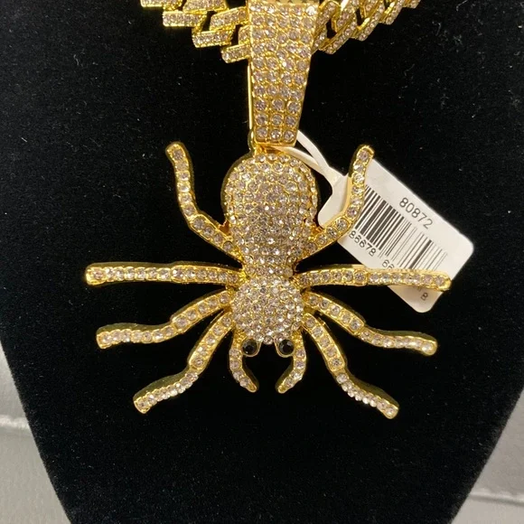 Invicta Elements
Black Widow Iced Out Pendant & 21” Chain, Gold
(80872) - Picture 2 of 6